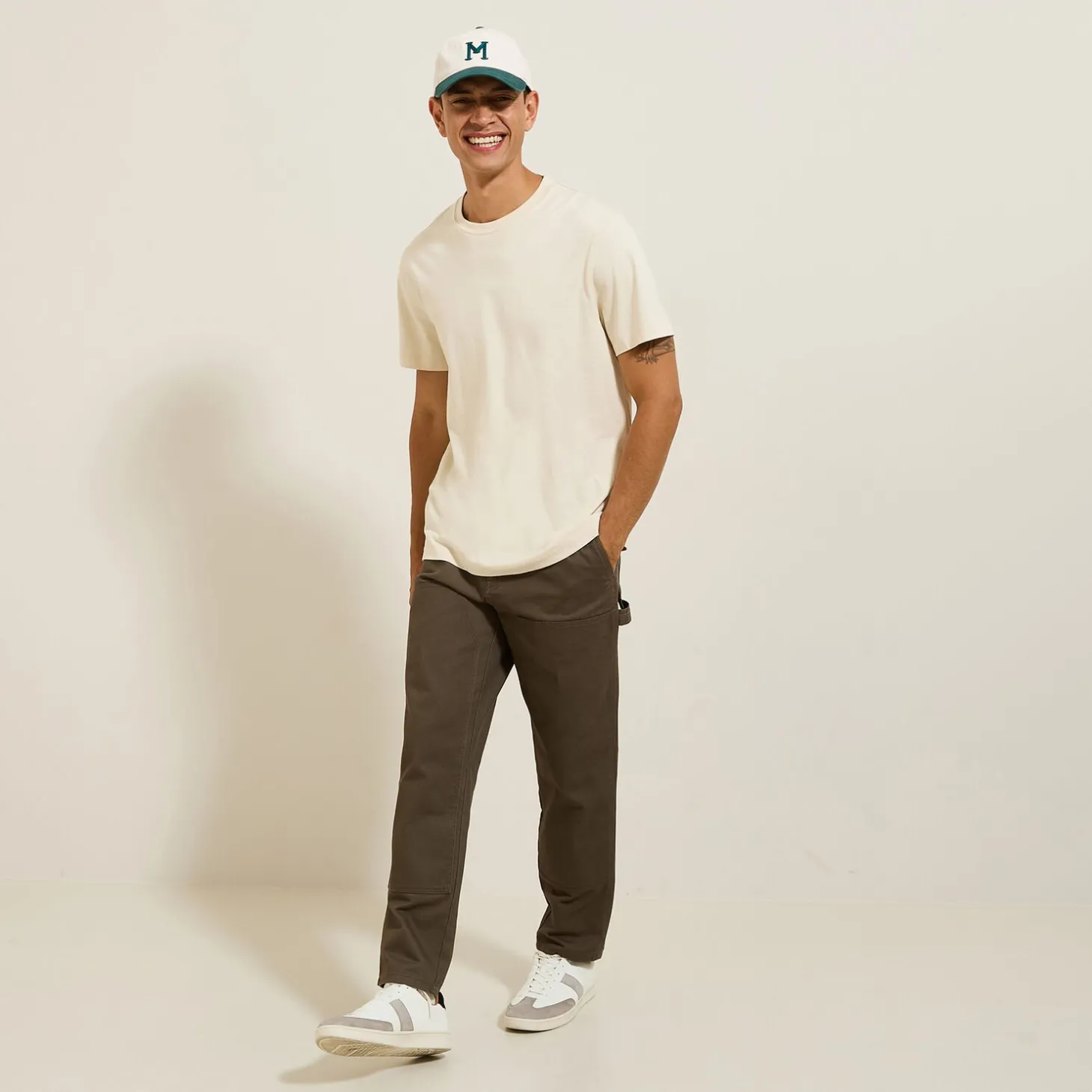 Shop Brede broek met cut-out details Broek Chino|Broek