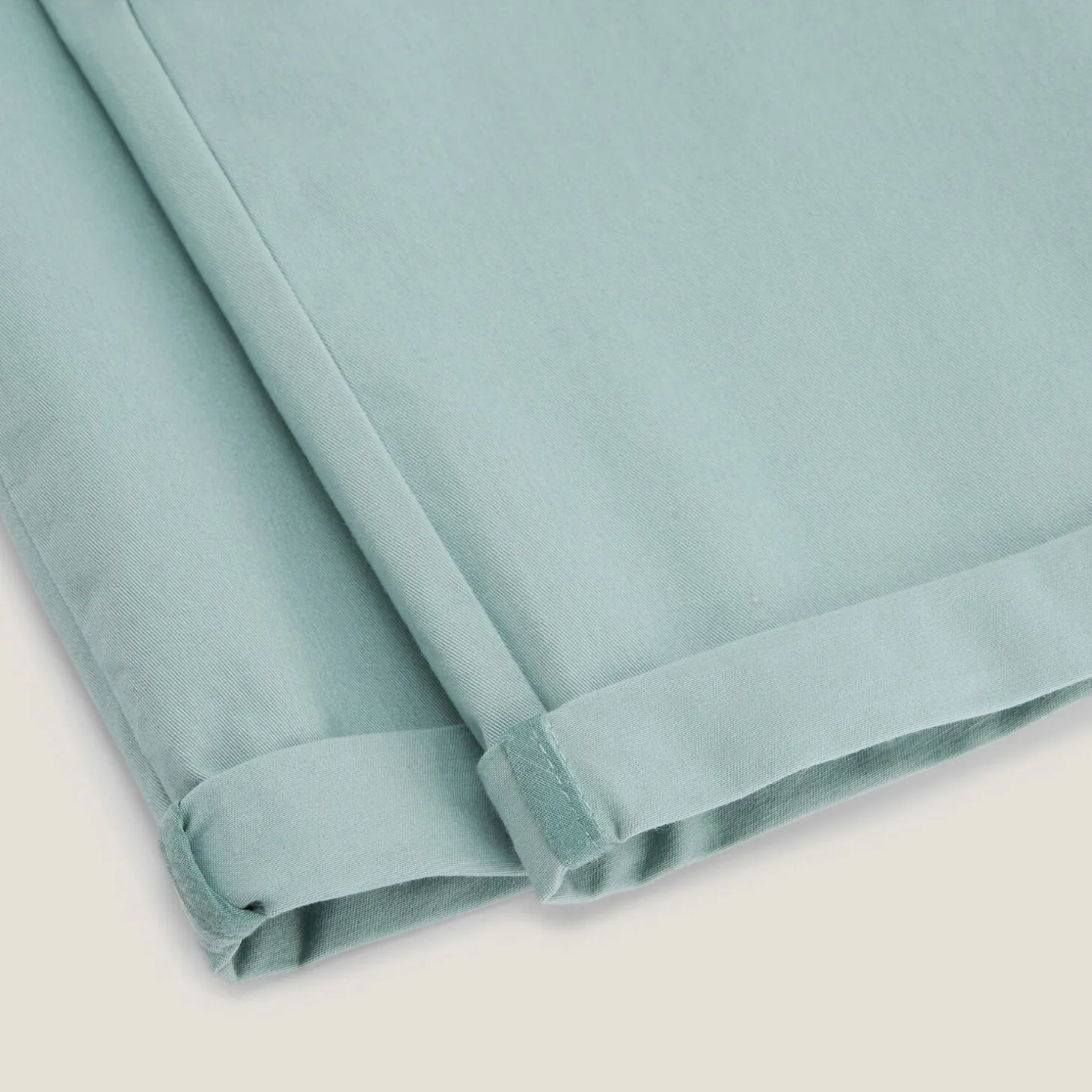 Flash Sale Effen chinobermuda met riem Bermuda