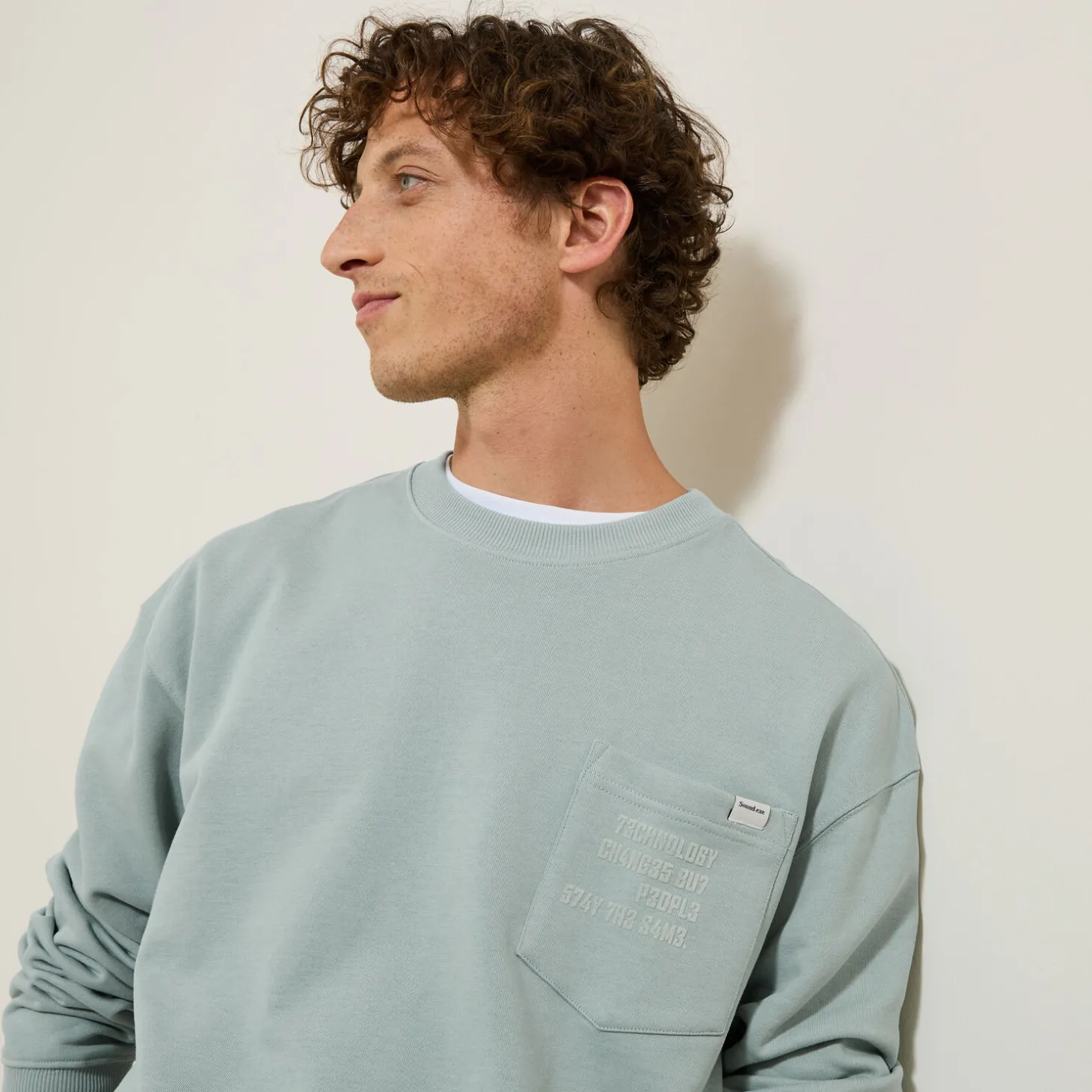 Best Sale Sweater ronde hals, zak en afbeelding Sweater