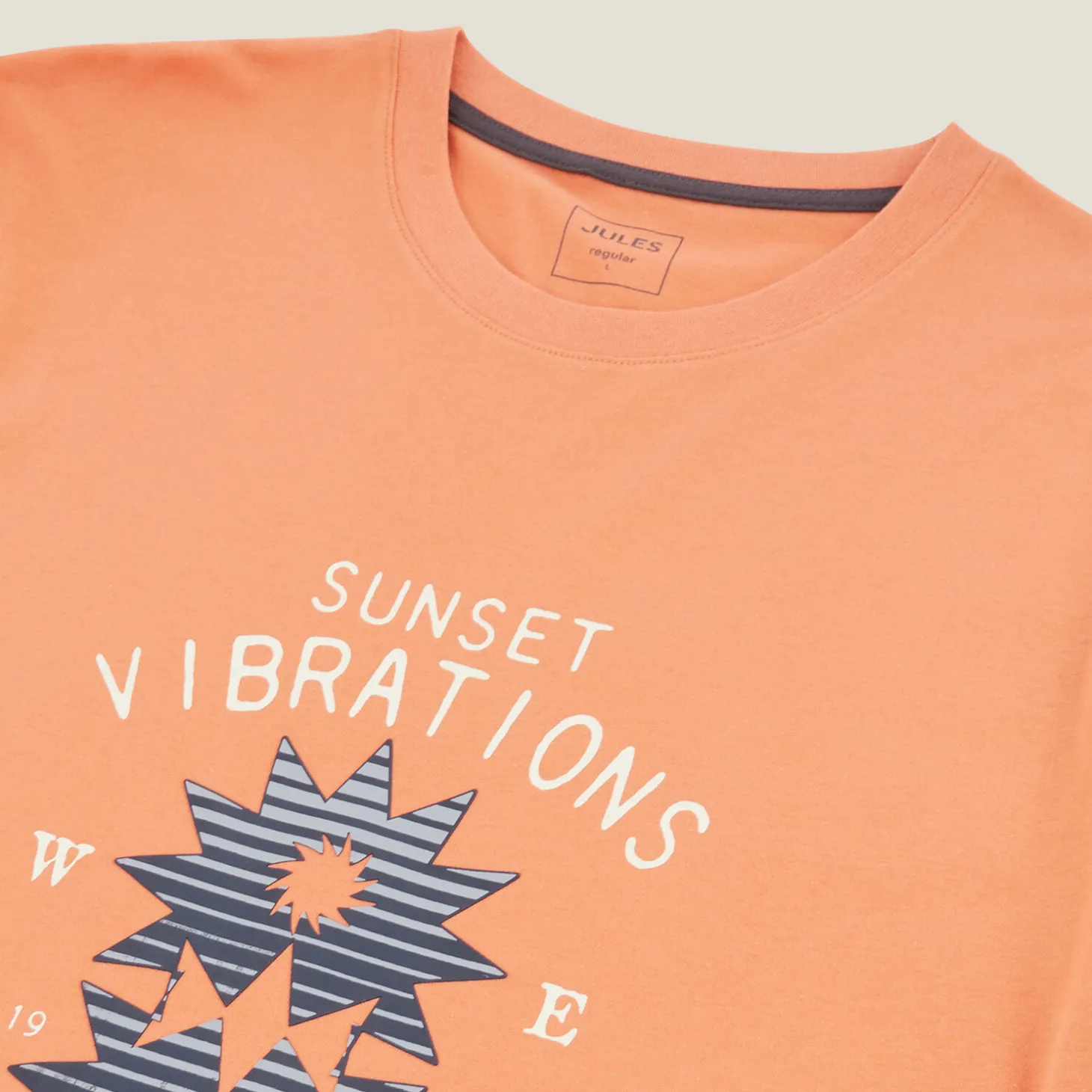 Best T-shirt aangebrachte print vooraan T-shirt