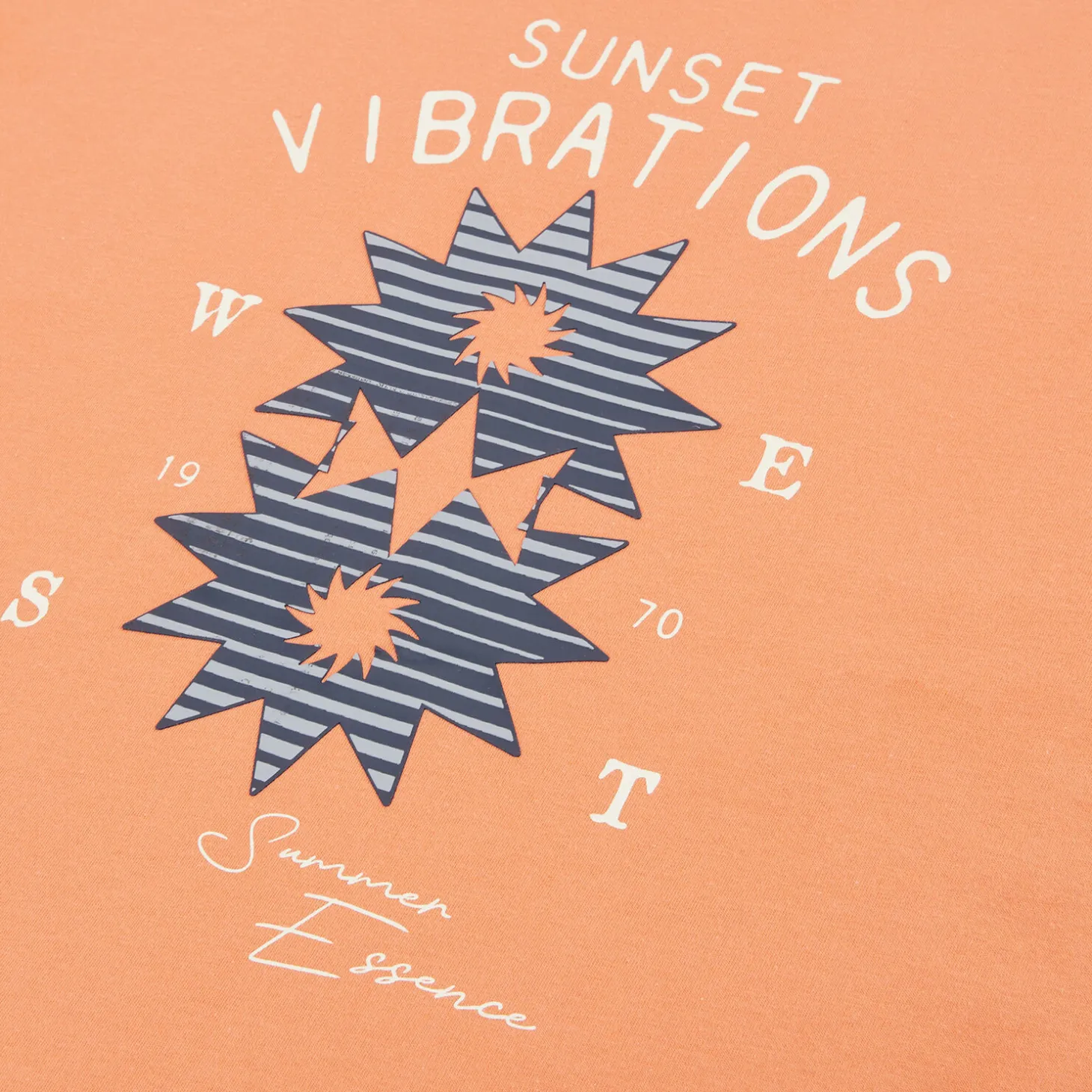 Best T-shirt aangebrachte print vooraan T-shirt