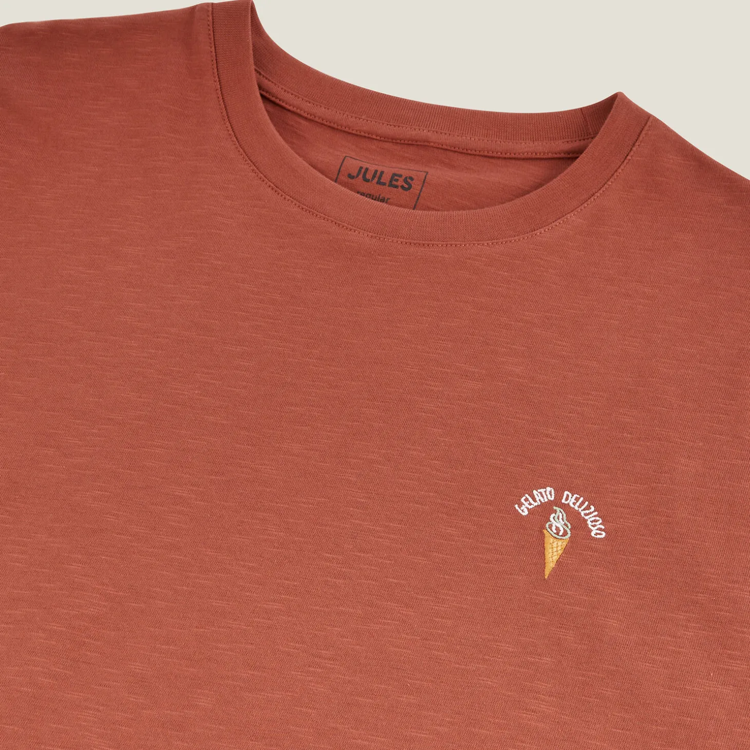 Best Sale T-shirt in gevlamde stof met borduursel op de bors T-shirt