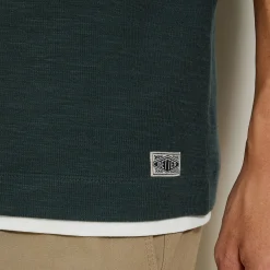 Outlet T-shirt in reliëfstof T-shirt