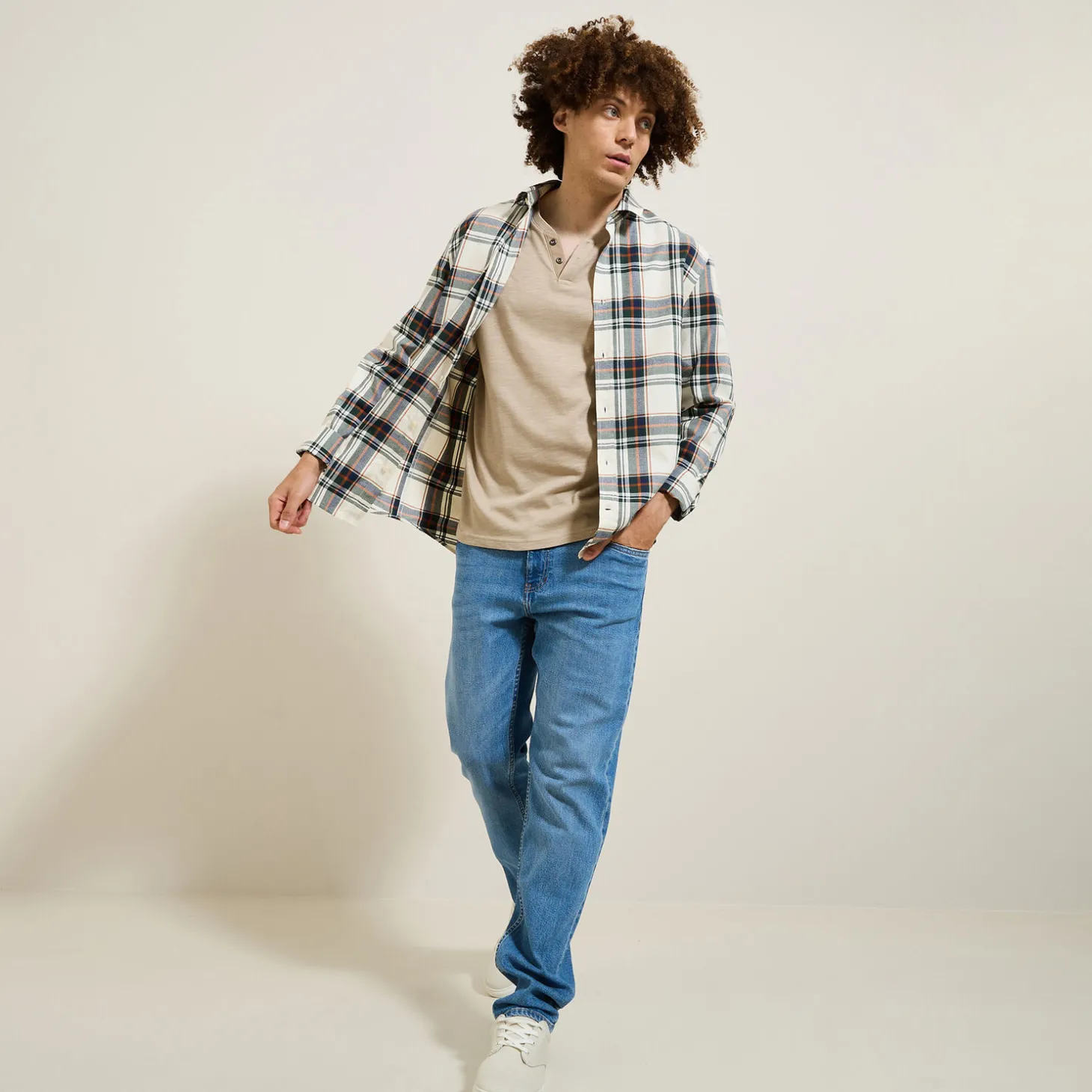 Outlet T-shirt met knooplijst en lange mouwen T-shirt