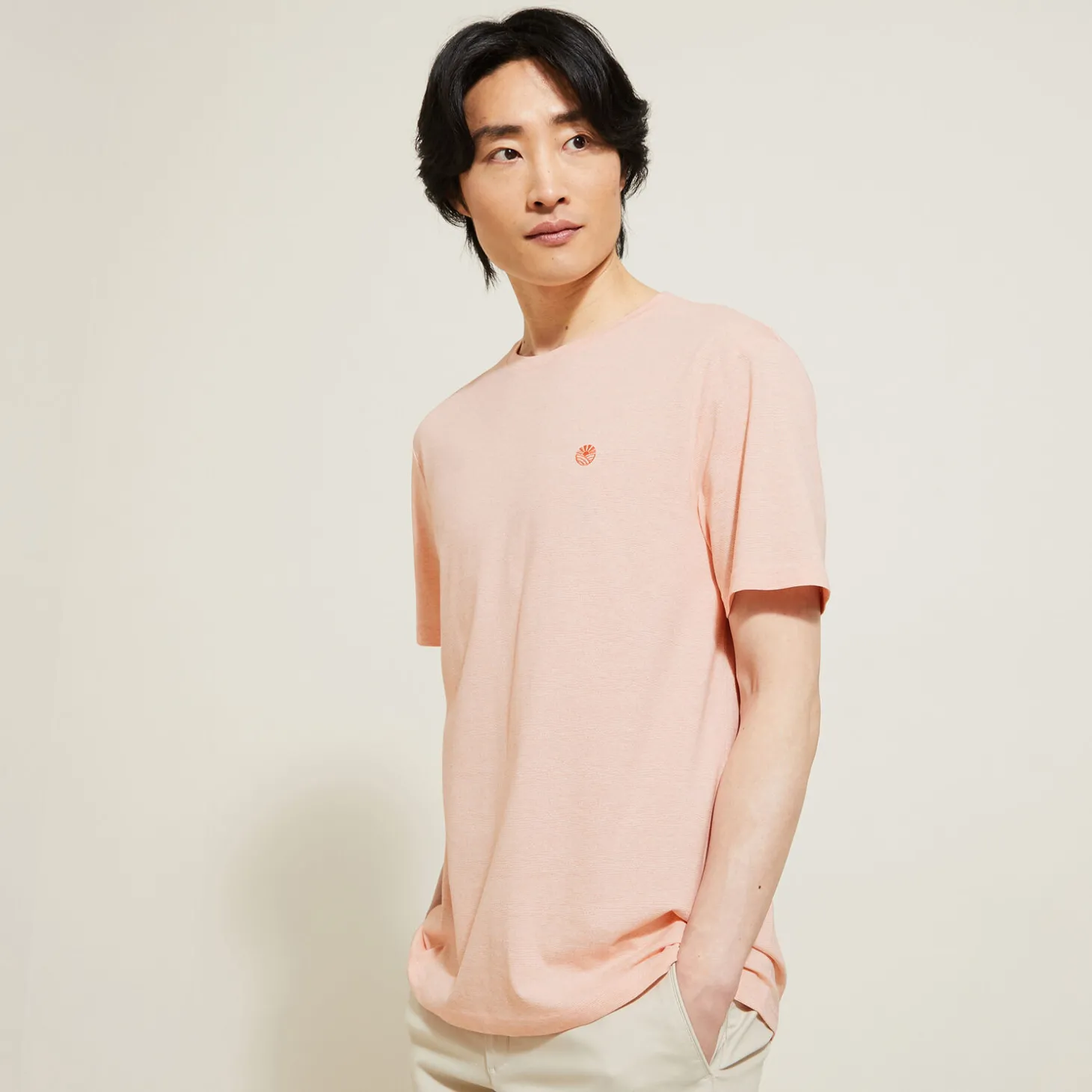 Outlet T-shirt met microstrepen en borduursel op de borst T-shirt