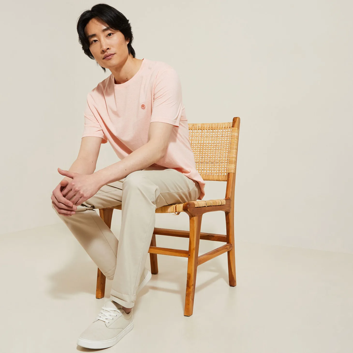 Outlet T-shirt met microstrepen en borduursel op de borst T-shirt