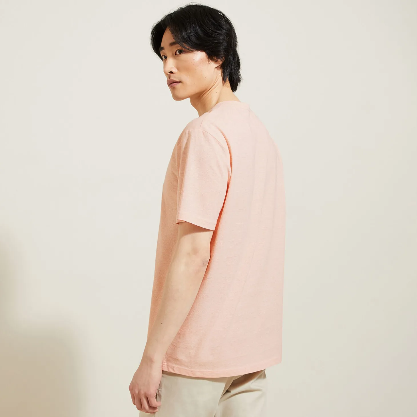 Outlet T-shirt met microstrepen en borduursel op de borst T-shirt