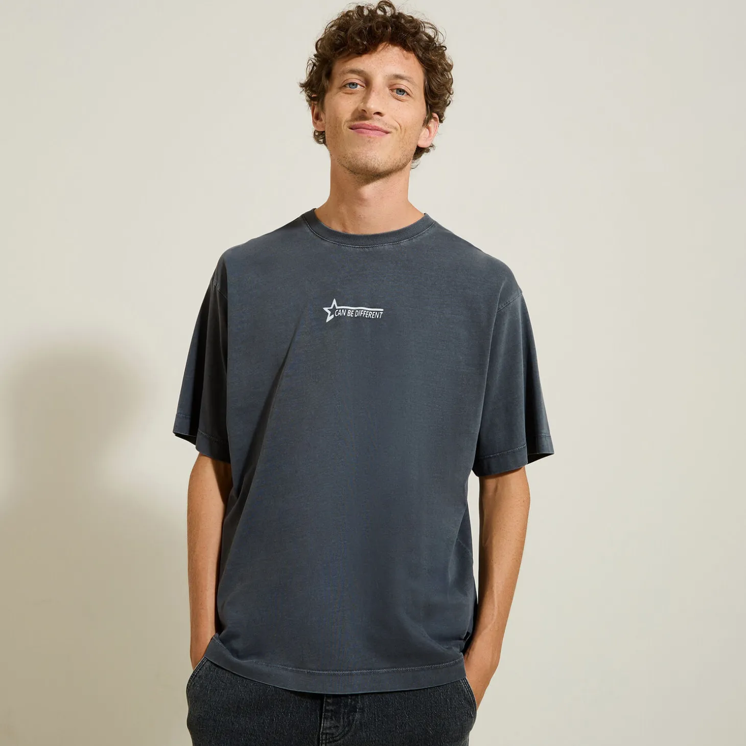 Outlet T-shirt met ronde hals en print T-shirt